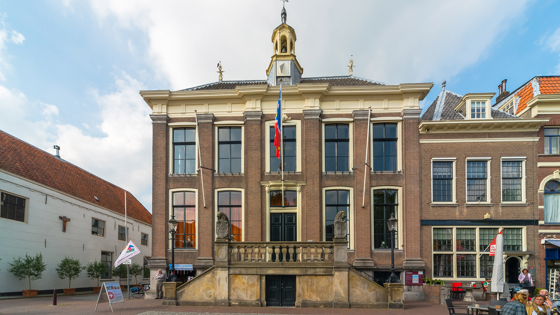 Zaltbommel gemeentehuis